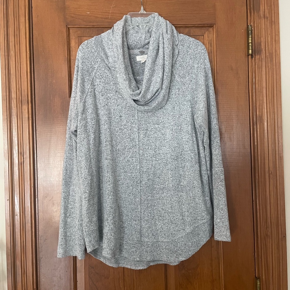 Cupio Heather Gray Cowl‎ Neck Long Sleeve Sweater with Rounded Hem, Size XL